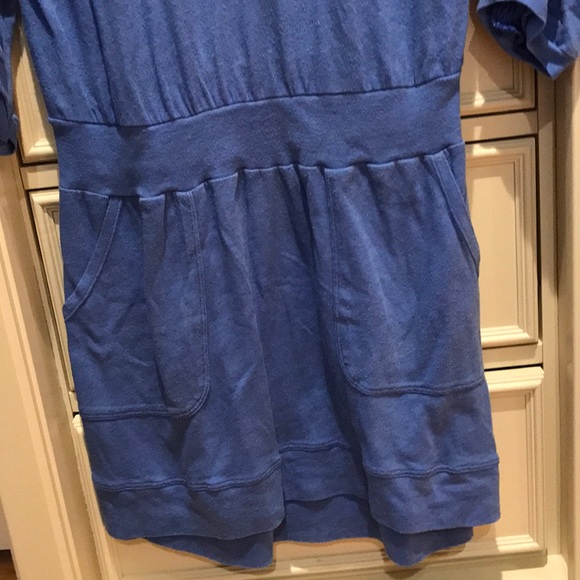 C&C blue dress. 3/4 length sleeves. Above the knee - Picture 5 of 7
